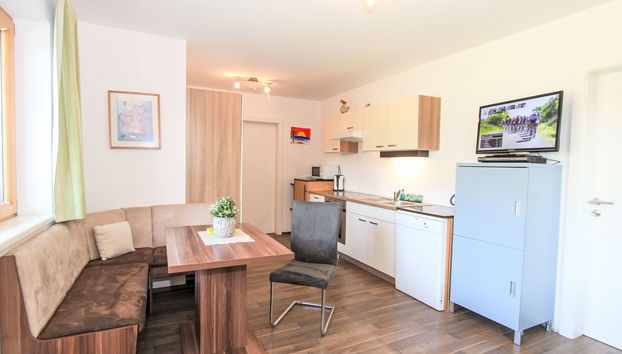 2 bedroom Apartment in Fügen with garden and terrace - Photo 3