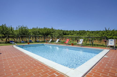 Foto 4 - Apartamento de 1 habitación en Monteriggioni con piscina y jardín