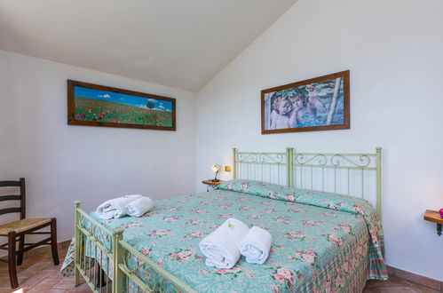 Foto 28 - Appartamento con 2 camere da letto a Capraia e Limite con piscina e giardino