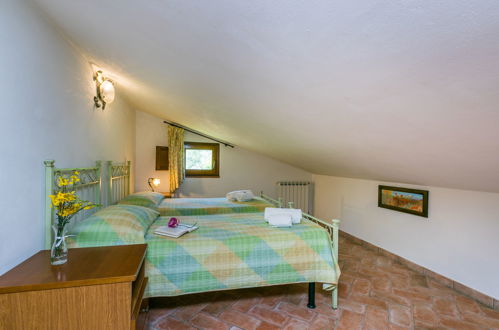 Foto 33 - Appartamento con 2 camere da letto a Capraia e Limite con piscina e giardino