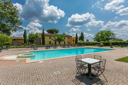 Photo 36 - Appartement de 2 chambres à Capraia e Limite avec piscine et jardin