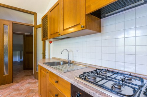 Foto 26 - Apartment mit 2 Schlafzimmern in Capraia e Limite mit schwimmbad