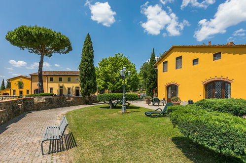 Foto 45 - Appartamento con 2 camere da letto a Capraia e Limite con piscina e giardino