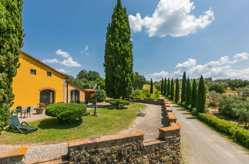 Foto 46 - Appartamento con 2 camere da letto a Capraia e Limite con piscina e giardino