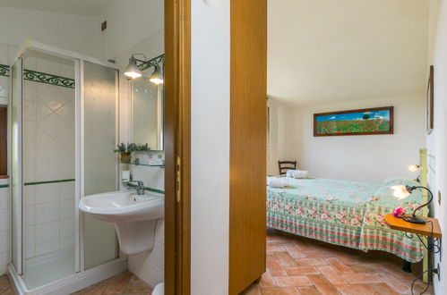 Foto 30 - Appartamento con 2 camere da letto a Capraia e Limite con piscina