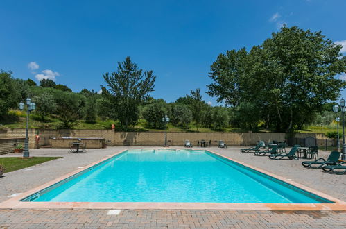 Photo 49 - Appartement de 2 chambres à Capraia e Limite avec piscine et jardin