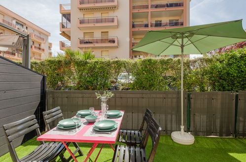 Photo 12 - Apartment in Sainte-Maxime with swimming pool and garden