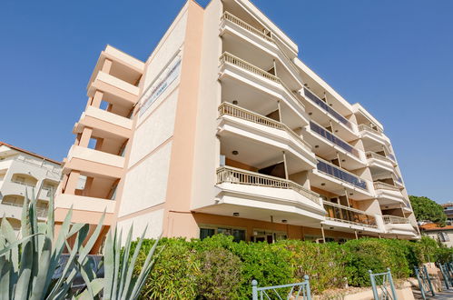 Photo 5 - Apartment in Sainte-Maxime with sea view