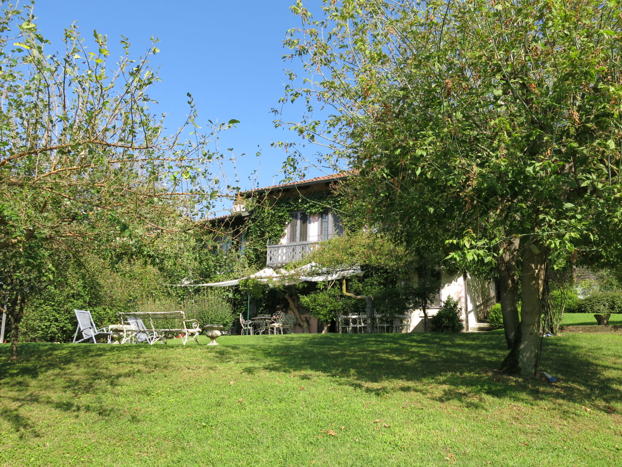 Foto 1 - Casa con 3 camere da letto a Moncalieri con piscina privata e giardino