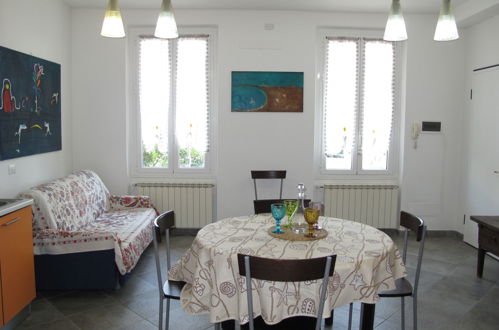 Photo 13 - 2 bedroom Apartment in Imperia with garden and sea view
