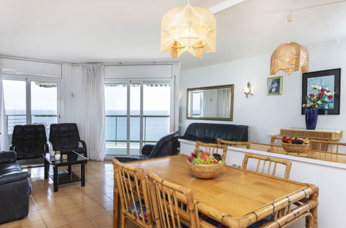 Photo 2 - 2 bedroom Apartment in Castell-Platja d'Aro with terrace