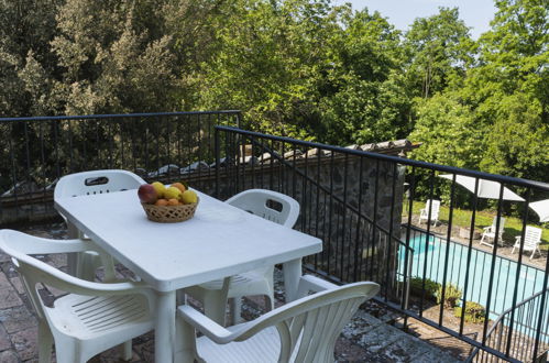 Foto 16 - Apartamento de 2 habitaciones en Bagnoregio con piscina y jardín