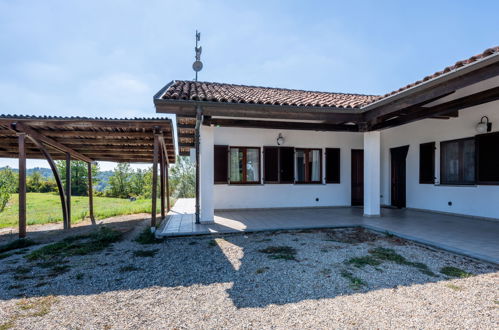 Foto 14 - Casa de 2 quartos em Azzano d'Asti com piscina e jardim