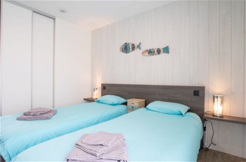 Photo 21 - Maison de 3 chambres à Plounéour-Brignogan-plages avec jardin et vues à la mer
