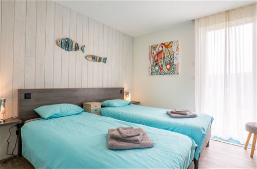 Foto 22 - Casa de 3 quartos em Plounéour-Brignogan-plages com jardim e vistas do mar