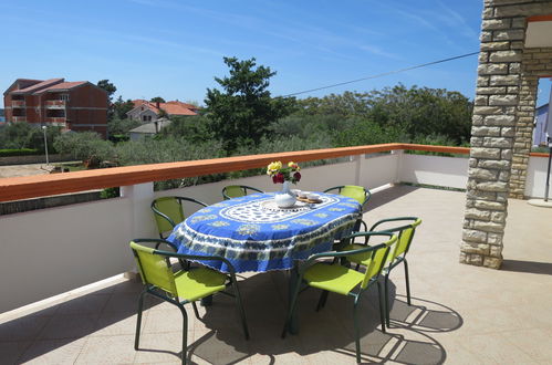 Photo 20 - 3 bedroom Apartment in Vir with garden and terrace