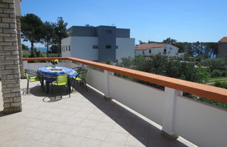 Foto 3 - Apartamento de 3 quartos em Vir com jardim e vistas do mar