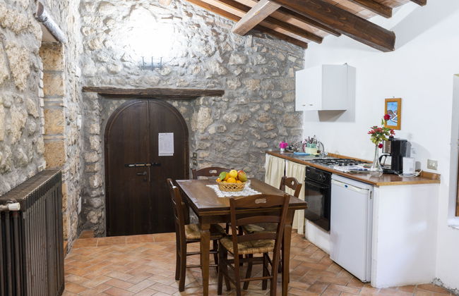 3 bedroom Apartment in Bagnoregio with swimming pool and garden - Photo 11