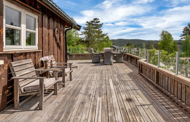 Casa de 4 quartos em Fossdal com jardim e terraço - Foto 1
