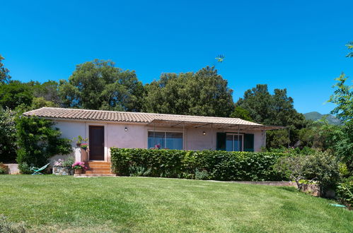 Photo 2 - Maison de 3 chambres à Cervione avec jardin et vues à la mer