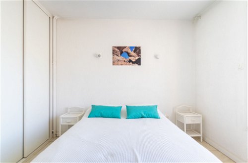 Photo 12 - Appartement de 2 chambres à Le Lavandou avec vues à la mer