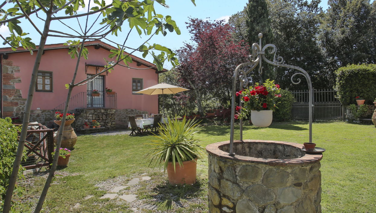 Haus mit 2 Schlafzimmern in Montevarchi mit schwimmbad und garten - Foto 1