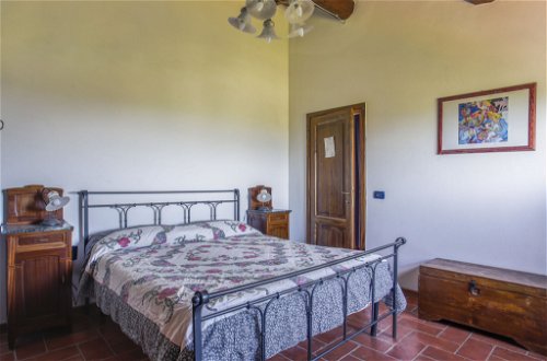 Foto 5 - Casa de 1 habitación en Montevarchi con piscina y jardín