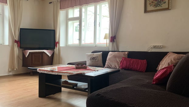 Maison de 5 chambres à Kvasiny avec piscine privée et jardin - Photo 4