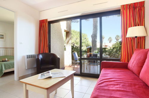 Foto 34 - Appartamento con 1 camera da letto a Agde con piscina e vista mare