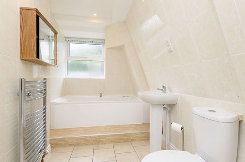 Photo 4 - 3 bedroom Apartment in Looe with hot tub