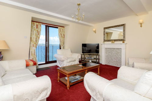 Photo 6 - 3 bedroom Apartment in Looe with hot tub