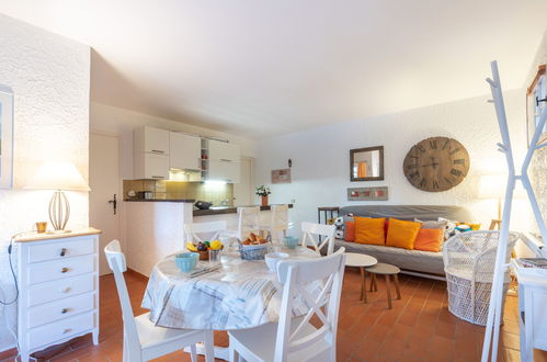 Photo 4 - 1 bedroom Apartment in La Croix-Valmer with swimming pool and terrace