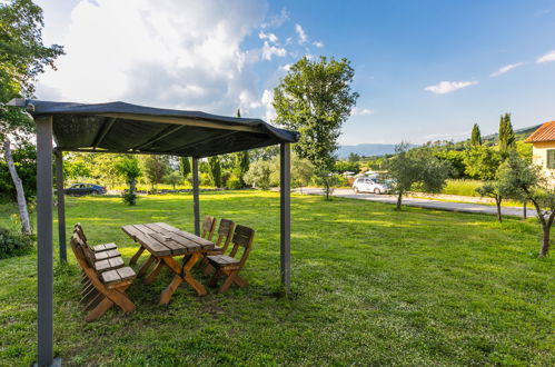 Foto 54 - Appartamento con 3 camere da letto a Bucine con piscina e giardino