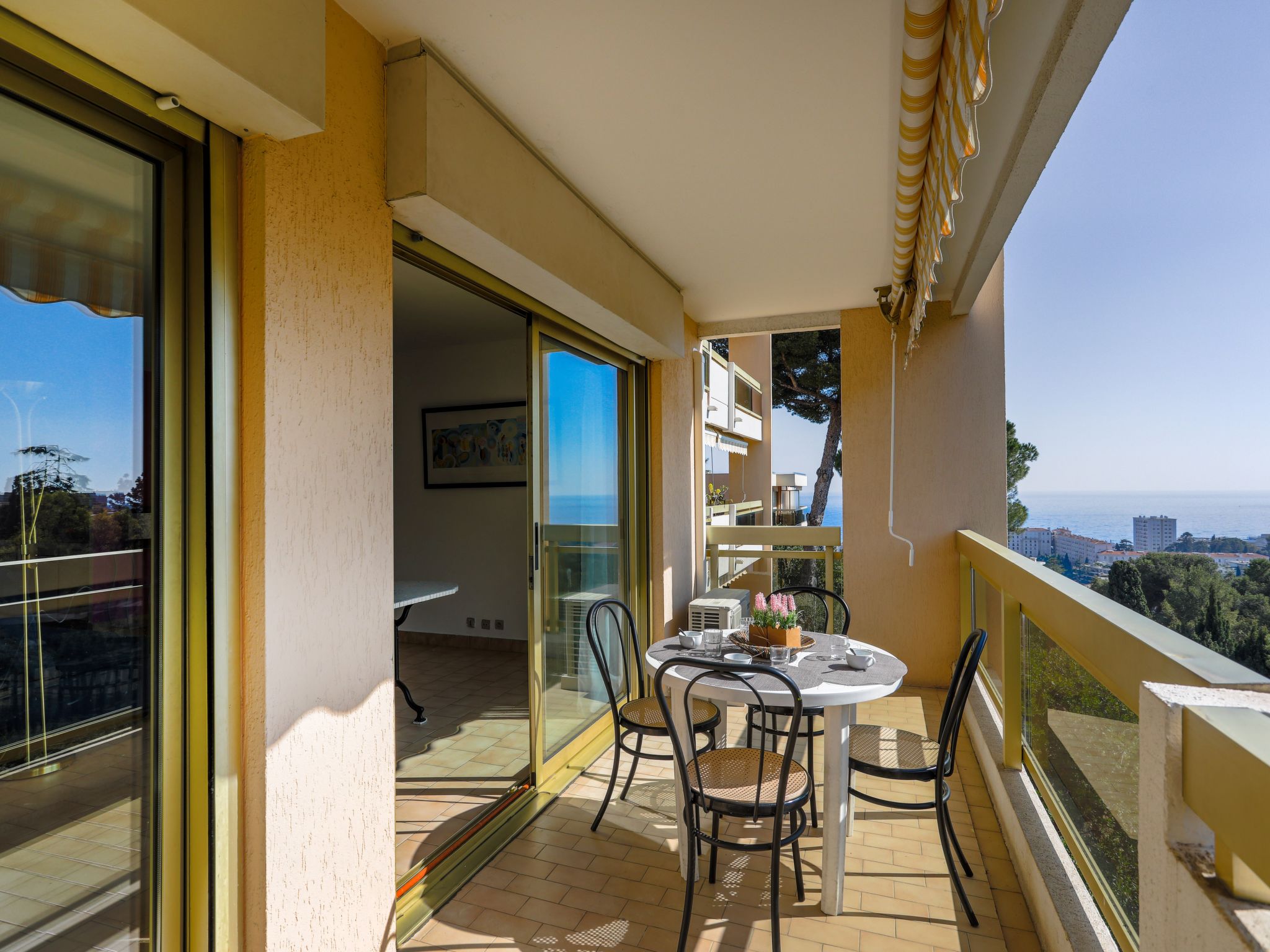 Photo 13 - 1 bedroom Apartment in Nice with swimming pool and sea view