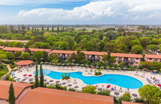 Foto 2 - Appartamento con 2 camere da letto a Lignano Sabbiadoro con piscina e giardino