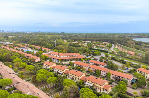 Foto 45 - Casa de 2 habitaciones en Lignano Sabbiadoro con piscina y jardín