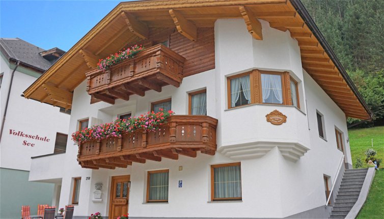 Photo 1 - 2 bedroom Apartment in See with garden and mountain view