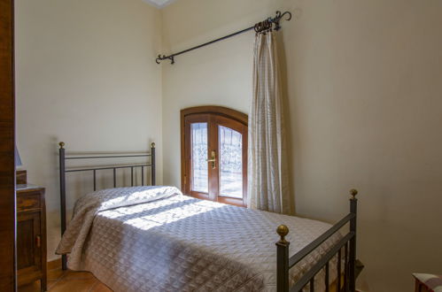 Photo 18 - 6 bedroom House in Pieve a Nievole with private pool and garden