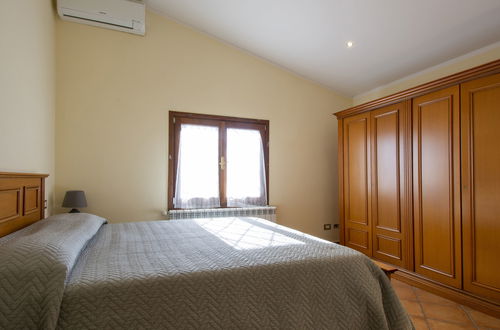 Photo 15 - 6 bedroom House in Pieve a Nievole with private pool and garden