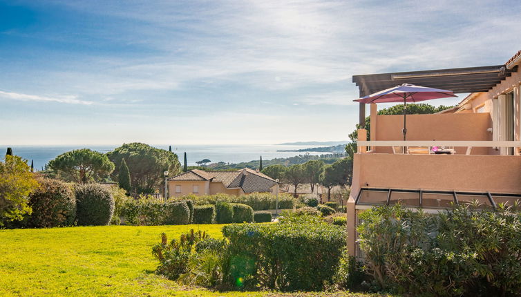 Foto 1 - Apartment mit 2 Schlafzimmern in Sainte-Maxime mit schwimmbad und blick aufs meer