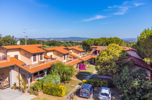 Photo 16 - Apartment in Scarlino with swimming pool and garden