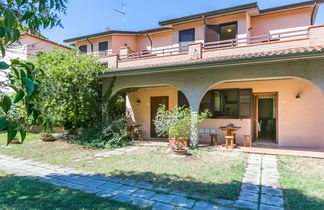 Photo 3 - Maison de 2 chambres à Scarlino avec piscine et jardin