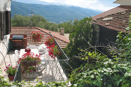 Foto 1 - Casa de 2 habitaciones en Dolcedo con piscina y terraza