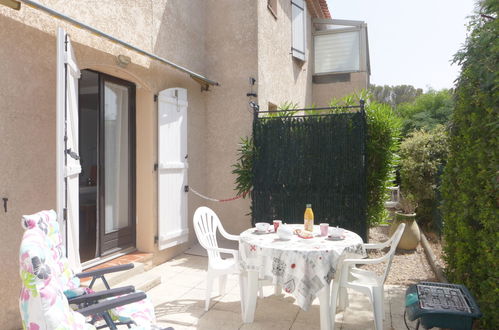 Foto 1 - Apartamento de 1 habitación en Roquebrune-sur-Argens con jardín y terraza