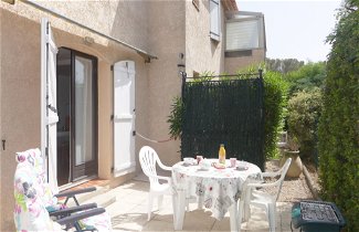 Photo 1 - Appartement de 1 chambre à Roquebrune-sur-Argens avec jardin et vues à la mer