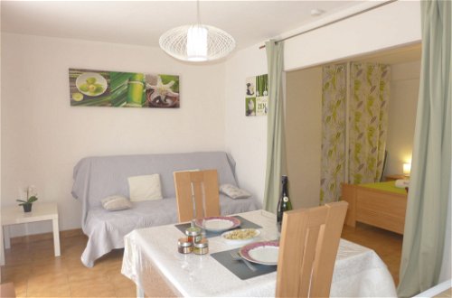 Foto 4 - Apartment mit 1 Schlafzimmer in Roquebrune-sur-Argens mit garten und blick aufs meer