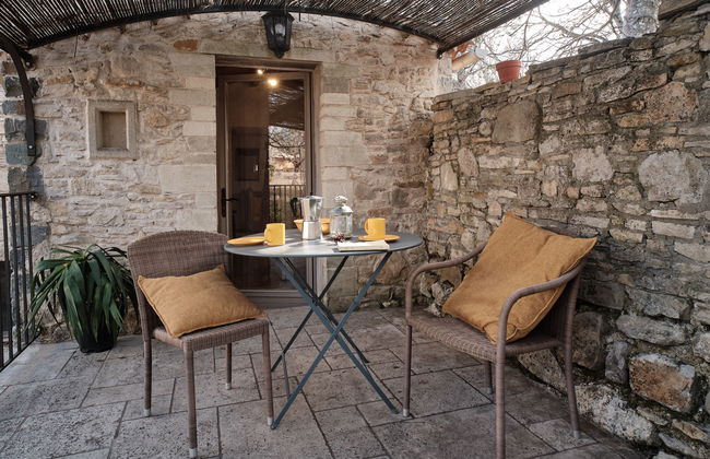Casa de 1 quarto em Sigonce com piscina e jardim - Foto 1