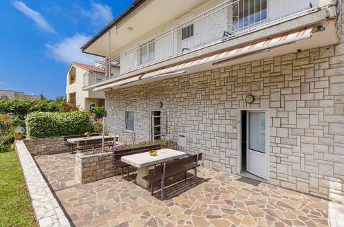 Photo 31 - 1 bedroom Apartment in Umag with swimming pool and garden