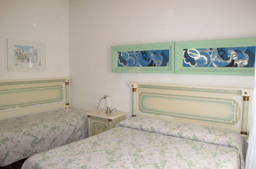 Foto 7 - Appartamento con 4 camere da letto a Cattolica con vista mare