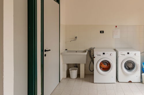 Foto 34 - Apartamento de 2 quartos em Garda com piscina e jardim